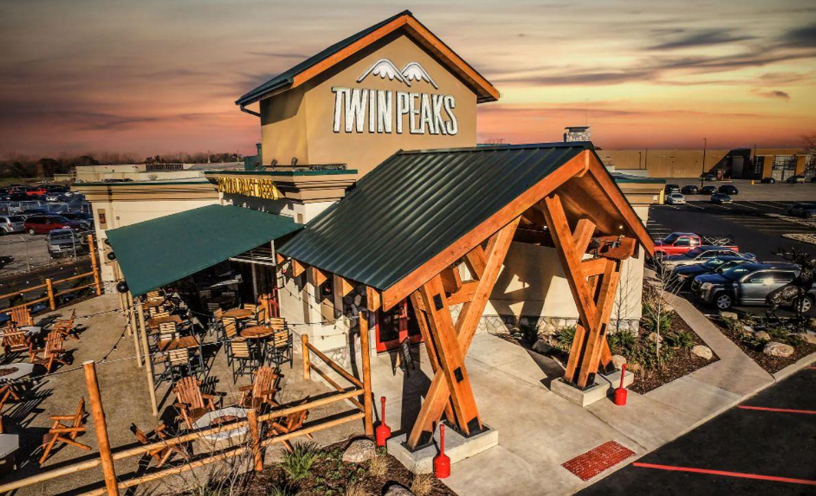 Twin Peaks Nears 100 Locations to Finish Award-Filled 2022