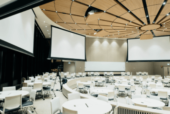 Elevate Your Meal and Meeting Experience: Tips for Choosing the Perfect Corporate Meeting Space