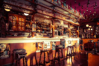 The Key Benefits of Investing in Insurance for Small Bars and Restaurants