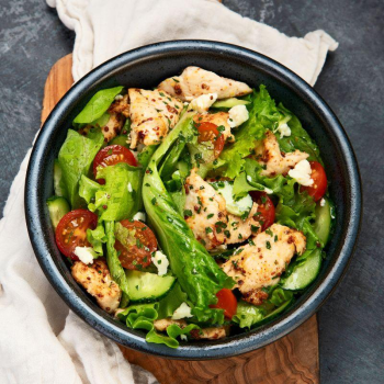 This One-Pot Chicken Recipe Uses Pu-erh Tea for Deep, Comforting Flavor