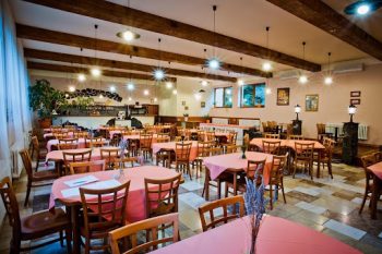 What Restaurants Should Know About Buying Liquor From Retail Stores