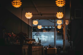 Designing Restaurant Lighting for Optimal Food Presentation and Appeal
