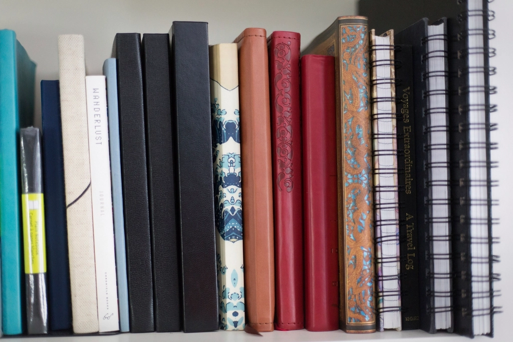 Books Shelf