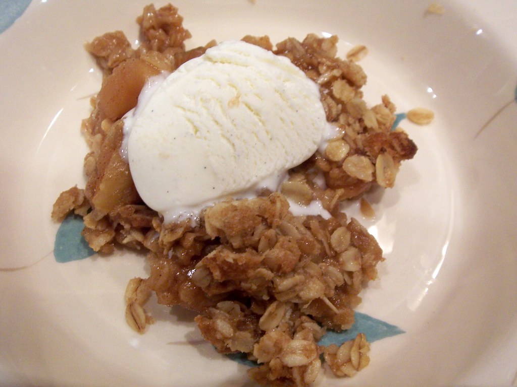 Easy Apple Crisp Recipe: Best Apples, Topping and Storage