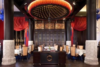 How Digital Entertainment Is Influencing Modern Hospitality and Dining Experiences