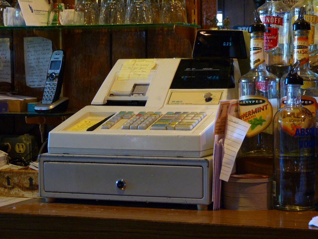  How Point of Sale for Restaurants Connects Front-of-House, Kitchen and Online Orders 