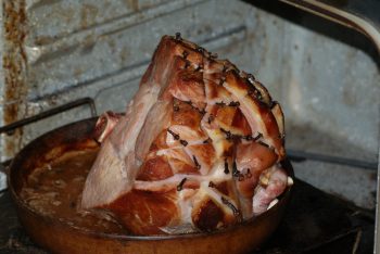 How to Choose a Roasting Pan: Size, Material and Rack