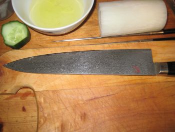 How to Choose the Best Damascus Knife for Your Kitchen