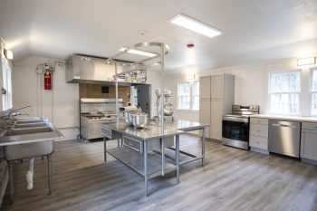 Maximizing Efficiency: How to Choose the Right Commercial Cooking Equipment